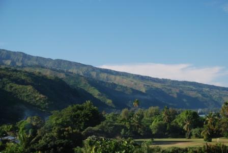 Hornatá krajina ostrova Tahiti 